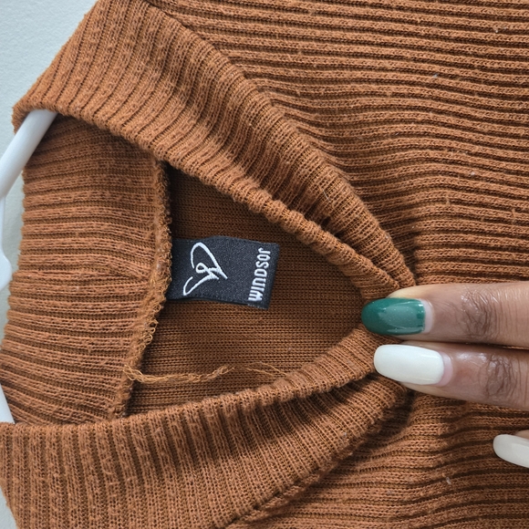 Windsor Brown Mock Neck Long Sleeve Bodycon Dress - Picture 6 of 9